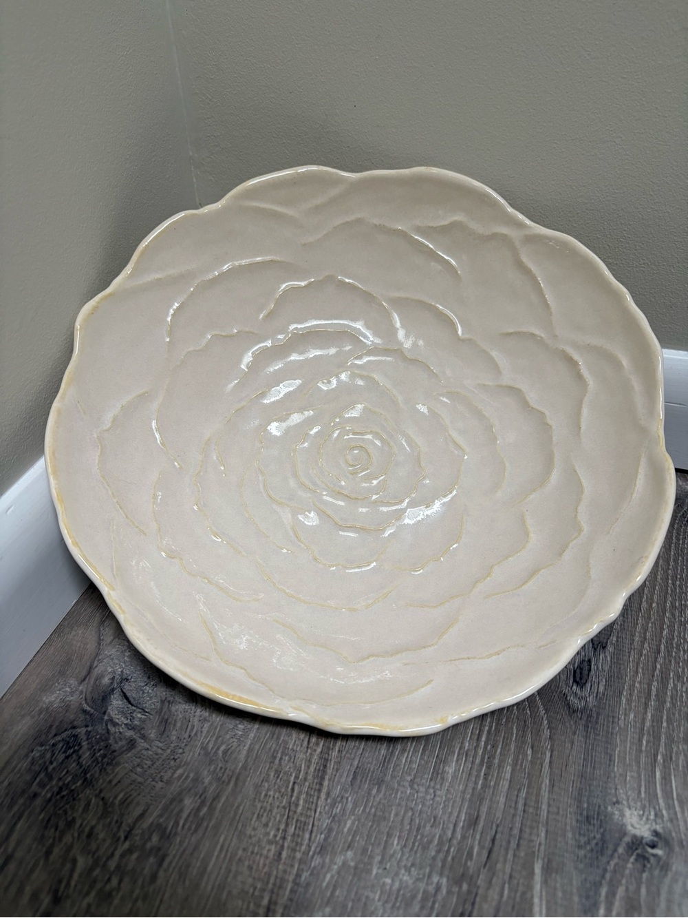 Hallmark Vintage Ivory Cabbage Design Bowl - NWT